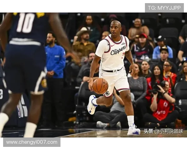 保罗赛季初被夸后遭禁言风波记